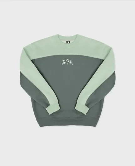 Divin By Divin Green Wavy Crewneck